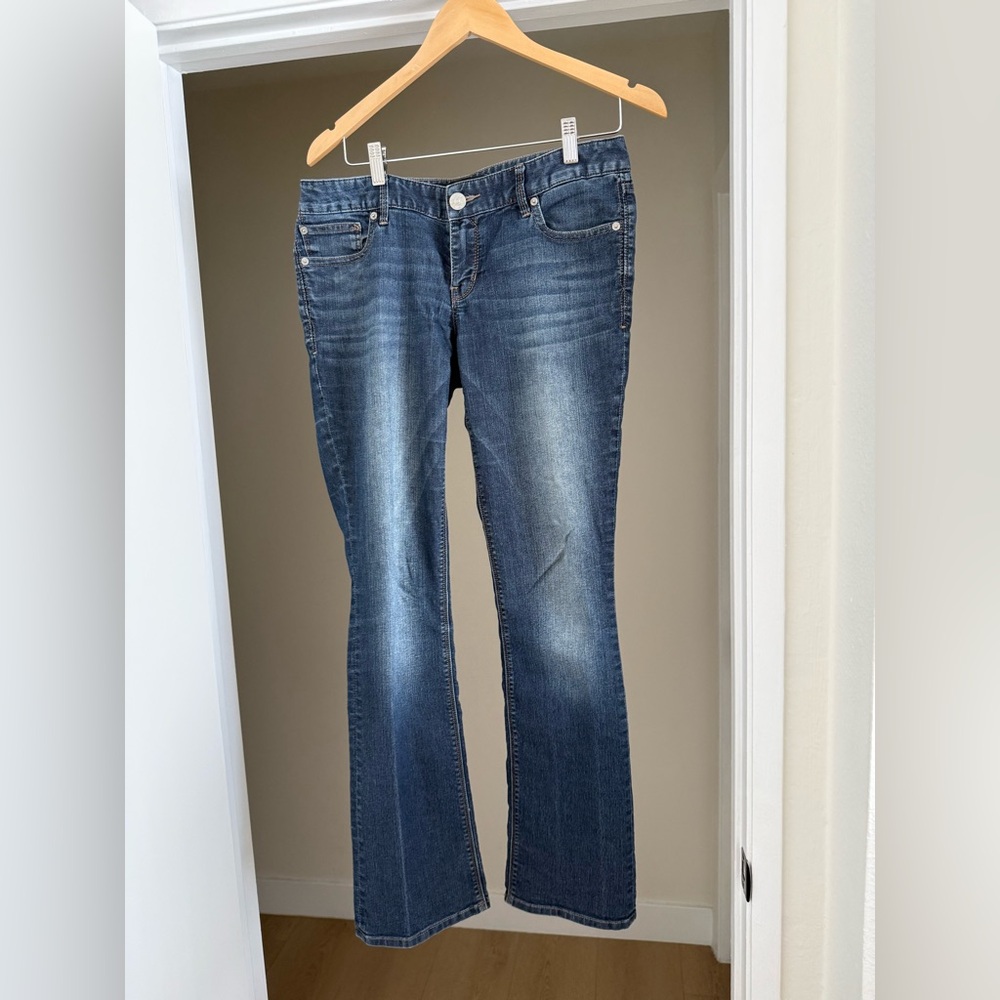 Express Barely Boot Zelda Jeans